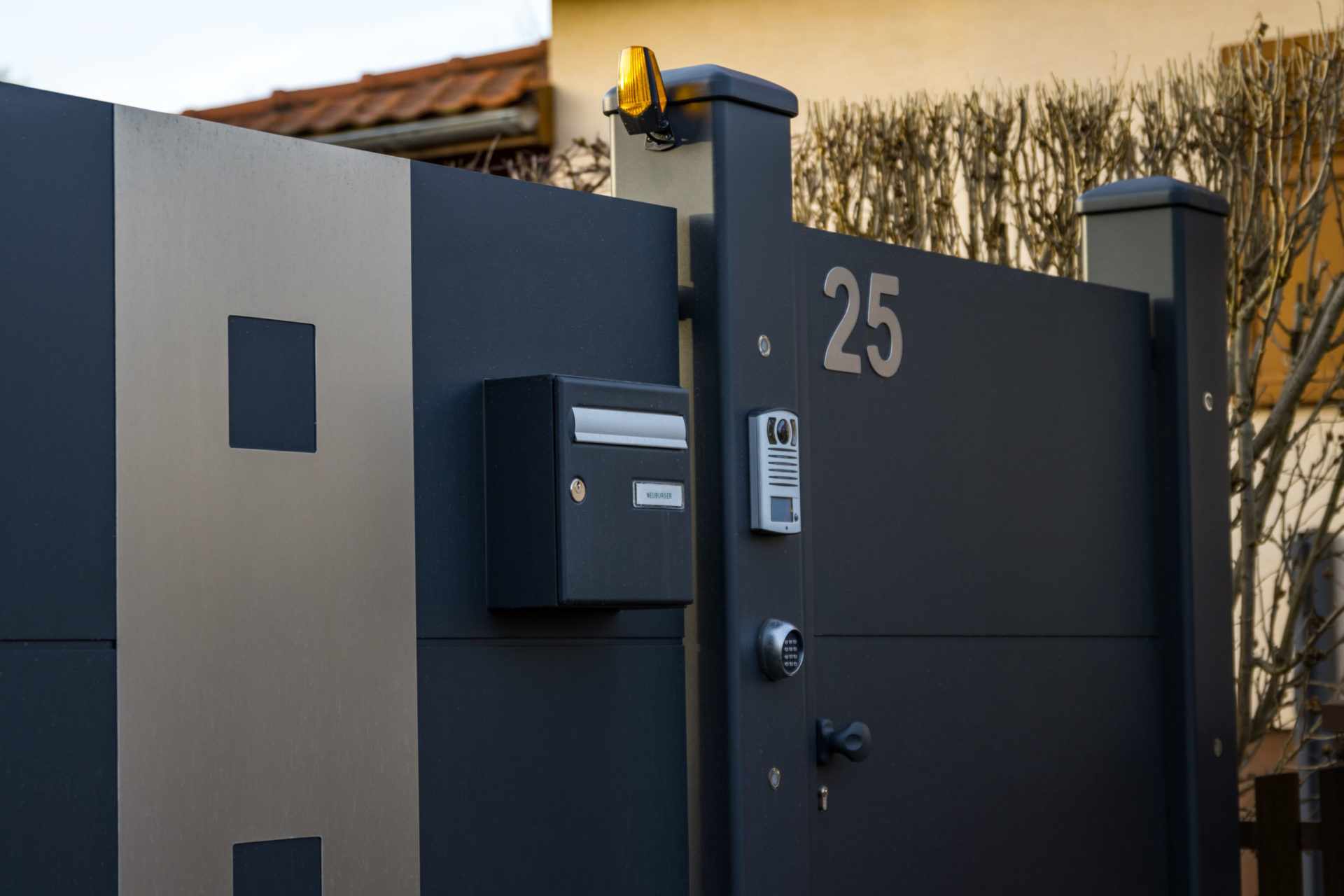 Portail industriel autoportant acier motorisé