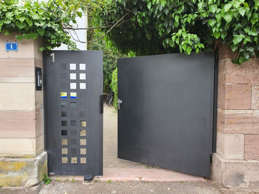 Portail intimité gris anthracite Erstein